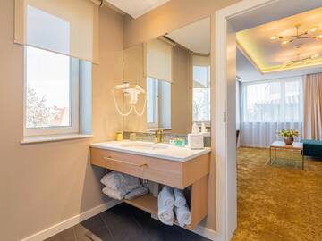 Фото номера Суперлюкс с балконом Отель Pergola Boutique Hotel г. Бухарест 11
