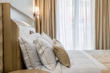 Фото номера Улучшенный номер «Премьер» Отель Old Town Boutique Hotel г. Бухарест 11
