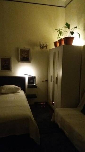 Фото номера Четырехместный номер с собственной ванной комнатой Гостевой дом 12 Residence Cotroceni г. Бухарест 19