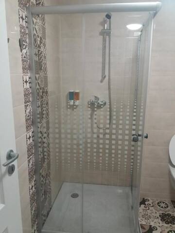 Фото номера Четырехместный номер с террасой Гостевой дом 12 Residence Cotroceni г. Бухарест 17