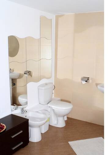Фото номера Стандартный двухместный номер с 1 кроватью Апарт-отели AZZA Aparthotel г. Бухарест 7