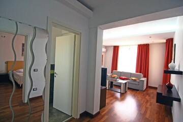 Фото номера Апартаменты Делюкс с 1 спальней Отель Harmony Residence г. Бухарест 3