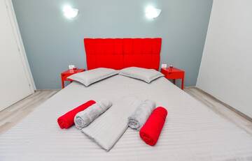 Фото номера Стандартный люкс Отель Harmony Suites г. Бухарест 3