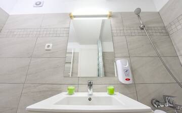 Фото номера Стандартный люкс Отель Harmony Suites г. Бухарест 2