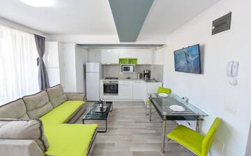 Фото номера Люкс с террасой Отель Harmony Suites г. Бухарест 9
