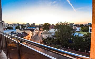 Фото номера Апартаменты с 1 спальней Отель Harmony Suites г. Бухарест 20