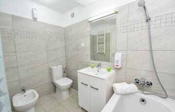 Фото номера Люкс с 1 спальней Отель Harmony Suites г. Бухарест 14