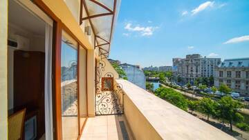 Фото номера Улучшенный одноместный номер Отель Concorde Old Bucharest Hotel г. Бухарест 4