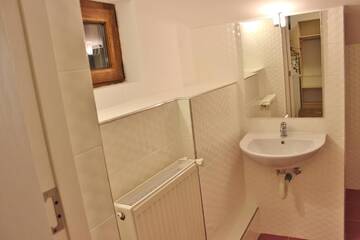 Фото номера Улучшенный двухместный номер с 1 кроватью Гостевой дом Central Guesthouse г. Бухарест 48