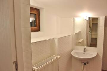 Фото номера Улучшенный двухместный номер с 1 кроватью Гостевой дом Central Guesthouse г. Бухарест 53