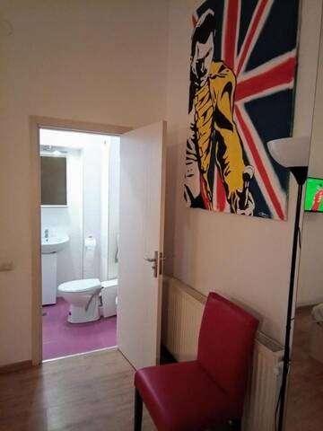 Фото номера Улучшенный двухместный номер с 1 кроватью Гостевой дом Central Guesthouse г. Бухарест 20