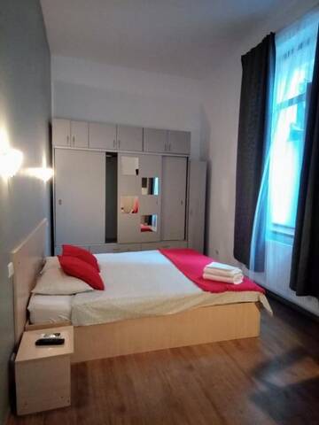 Фото номера Улучшенный двухместный номер с 1 кроватью Гостевой дом Central Guesthouse г. Бухарест 26