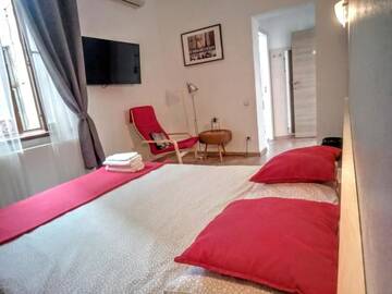 Фото номера Улучшенный двухместный номер с 1 кроватью Гостевой дом Central Guesthouse г. Бухарест 63