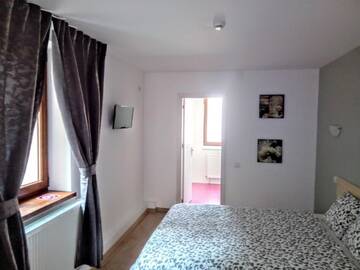 Фото номера Улучшенный двухместный номер с 1 кроватью Гостевой дом Central Guesthouse г. Бухарест 42