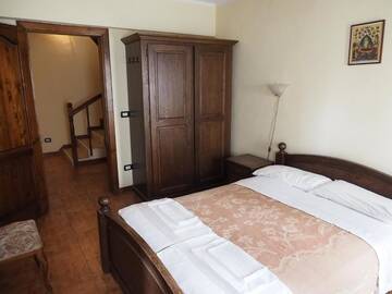 Фото номера Номер с кроватью размера «queen-size» Хостелы Welcome Hostel г. Бухарест 9