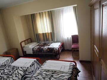 Фото номера Кровать в общем 4-местном номере для мужчин и женщин Хостелы Welcome Hostel г. Бухарест 4