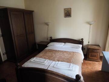 Фото номера Номер с кроватью размера «queen-size» Хостелы Welcome Hostel г. Бухарест 8