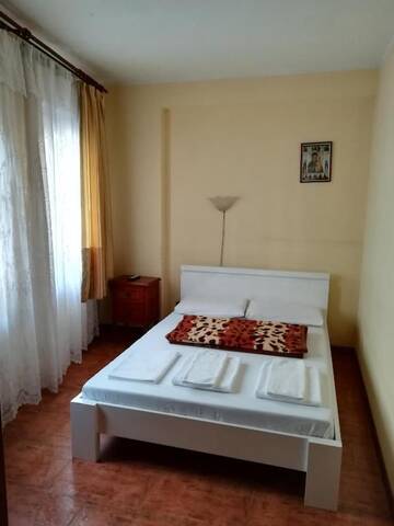 Фото номера Номер с кроватью размера «queen-size» Хостелы Welcome Hostel г. Бухарест 12
