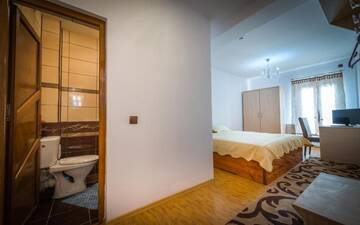Фото номера Двухместный номер с 1 кроватью Отель Hotel Foisor г. Бухарест 12