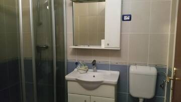 Фото номера Стандартный двухместный номер с 1 кроватью Гостевой дом Cristalex Villaverde Bucharest г. Бухарест 3