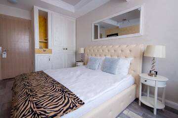Фото номера Стандартный номер с кроватью размера &quot;queen-size&quot; Отель Brater Luxury г. Бухарест 4