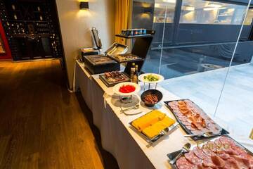 Фото номера Двухместный номер с 1 кроватью Отель Ganzo Boutique Hotel г. Бухарест 7