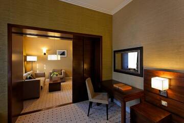 Фото номера Люкс Отель Capital Plaza Hotel г. Бухарест 5