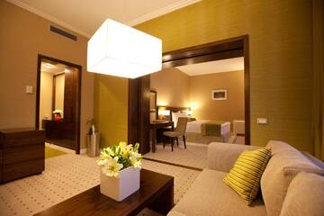Фото номера Люкс Отель Capital Plaza Hotel г. Бухарест 2