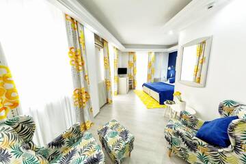 Фото номера Улучшенный двухместный номер с 1 кроватью Отель Relax Comfort Suites Hotel г. Бухарест 13