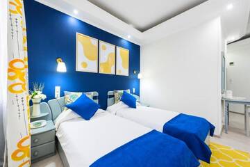 Фото номера Двухместный номер с 2 отдельными кроватями Отель Relax Comfort Suites Hotel г. Бухарест 12