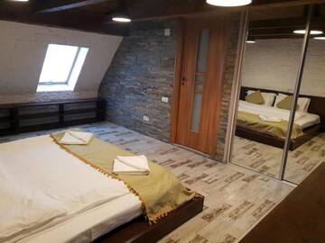Фото номера Номер с кроватью размера &quot;king-size&quot; и гидромассажной ванной Отель Hotel Top Central г. Бухарест 5