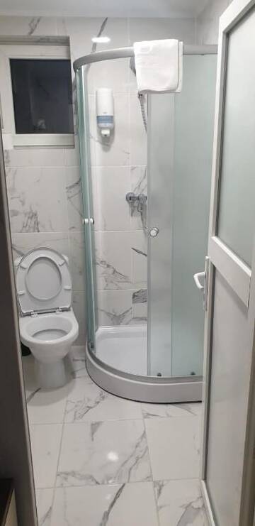 Фото номера Улучшенный двухместный номер с 1 кроватью Отель Hotel Top Central г. Бухарест 24