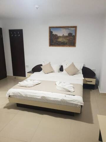 Фото номера Улучшенный двухместный номер с 1 кроватью Отель Hotel Top Central г. Бухарест 32