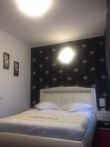 Фото номера Улучшенный двухместный номер с 1 кроватью Отель Zava Boutique Hotel Central г. Бухарест 2