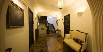 Фото номера Улучшенный двухместный номер с 1 кроватью Отель Scala Boutique-Hotel г. Бухарест 3