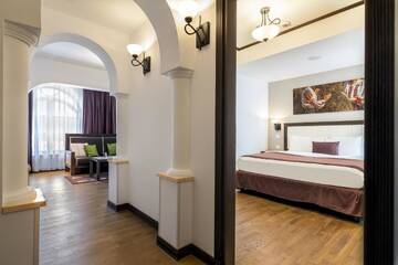 Фото номера Люкс «Гранд» с бесплатным Wi-Fi Отель Epoque Hotel - Relais &amp; Chateaux г. Бухарест 3