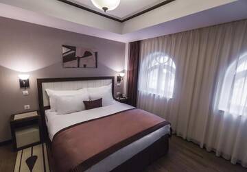 Фото номера Полулюкс с бесплатным Wi-Fi Отель Epoque Hotel - Relais &amp; Chateaux г. Бухарест 5
