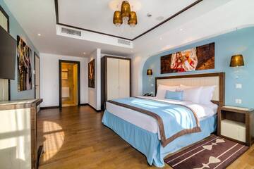 Фото номера VIP-люкс Epoque с террасой и бесплатным Wi-Fi Отель Epoque Hotel - Relais &amp; Chateaux г. Бухарест 6