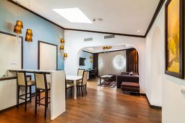 Фото номера VIP-люкс Epoque с террасой и бесплатным Wi-Fi Отель Epoque Hotel - Relais &amp; Chateaux г. Бухарест 7