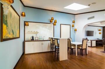 Фото номера VIP-люкс Epoque с террасой и бесплатным Wi-Fi Отель Epoque Hotel - Relais &amp; Chateaux г. Бухарест 8