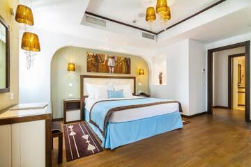 Фото номера VIP-люкс Cismigiu с террасой и бесплатным Wi-Fi Отель Epoque Hotel - Relais &amp; Chateaux г. Бухарест 7