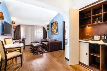 Фото номера Роскошный люкс с бесплатным Wi-Fi Отель Epoque Hotel - Relais &amp; Chateaux г. Бухарест 6