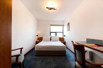 Фото номера Двухместный номер эконом-класса с 1 кроватью Отель Hotel Duke Romana г. Бухарест 16