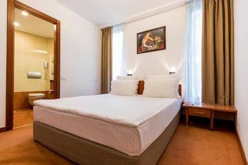 Фото номера Полулюкс Отель Hotel Duke Romana г. Бухарест 3