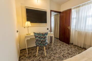Фото номера Полулюкс Отель Siqua Hotel г. Бухарест 5