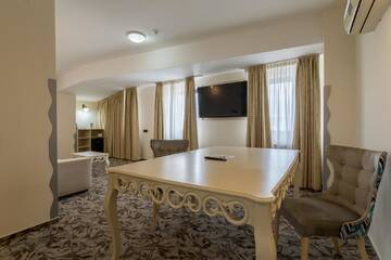 Фото номера Полулюкс Отель Siqua Hotel г. Бухарест 7