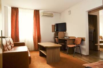 Фото номера Люкс с 1 спальней Отель Hotel Est г. Бухарест 4