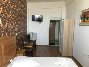 Фото номера Двухместный номер с 1 кроватью Отель Hotel Funnytime г. Бухарест 25