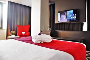 Фото номера Номер категории Privilege с кроватью размера &quot;king-size&quot; Отель Mercure Bucharest Unirii г. Бухарест 11