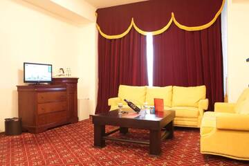 Фото номера Представительские апартаменты Отель Phoenicia Grand Hotel г. Бухарест 6